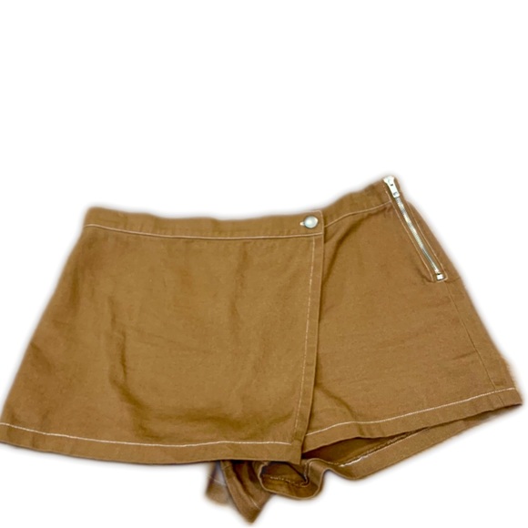 Altar’d State brown cotton mini skort with side zipper and button closure - Picture 1 of 7